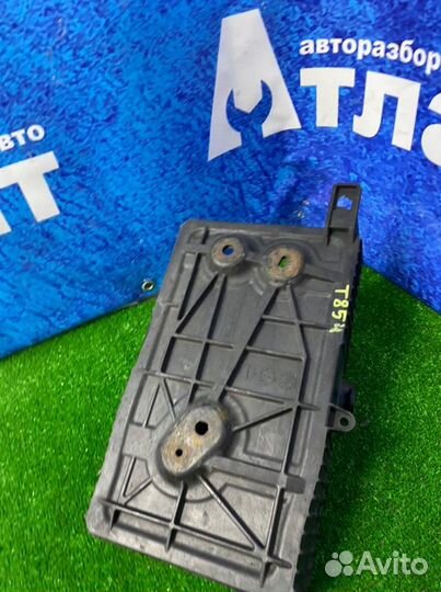 Крепление аккумулятора Mazda 6 GH L813 2010