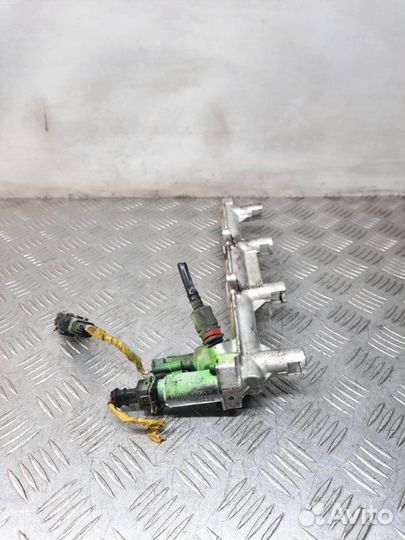 Топливная рампа Renault Megane хэтчбэк 2.0 F5R740