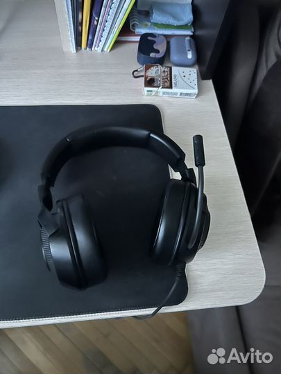 Проводные наушники