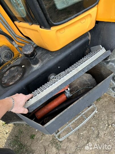 Экскаватор-погрузчик JCB 3CX, 2009