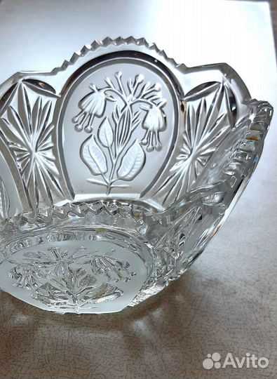 Хрустальная ваза