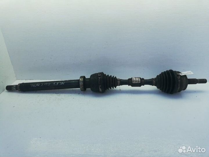 Полуось передняя правая (приводной вал, Volvo S40