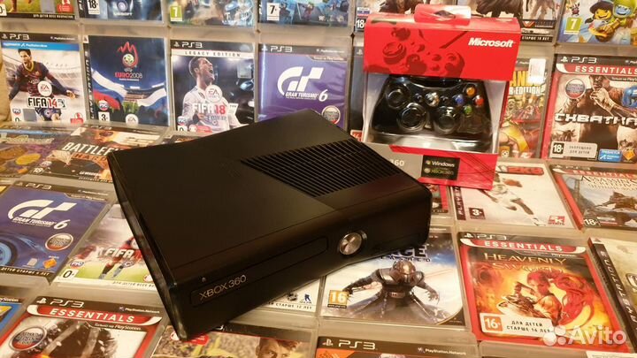 Xbox360 250 гб freebot 2 геймпада 80 игр