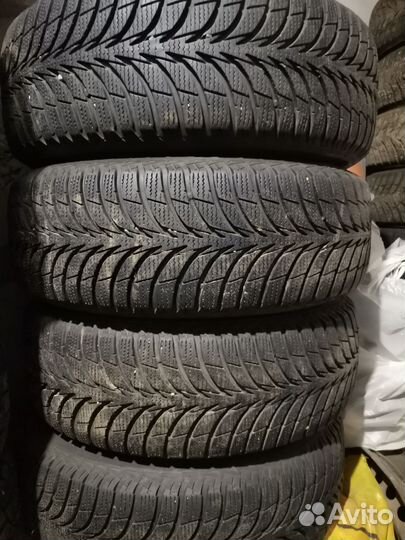 Goodyear UltraGrip Ice+ 215/65 R16