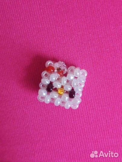 Hello kitty из бисера