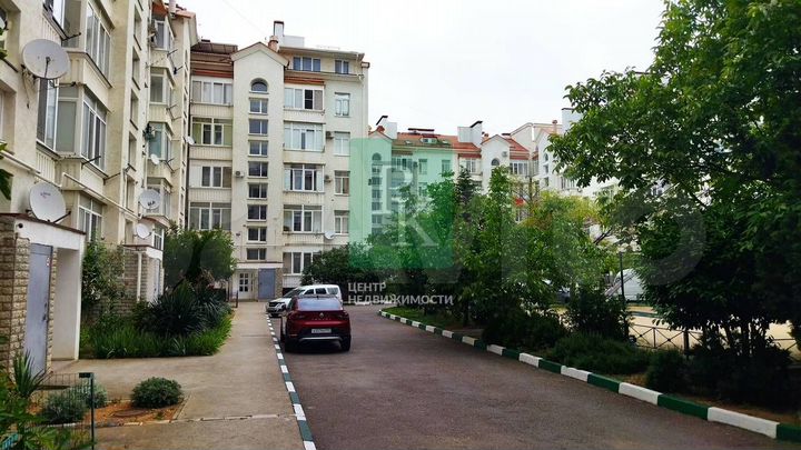 Помещение 333,9 м2 в цоколе на Античном пр-кте