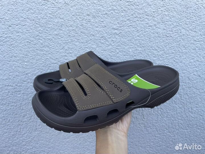 Тапочки crocs