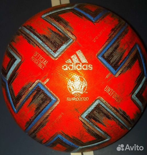 Футбольный мяч adidas 1000732