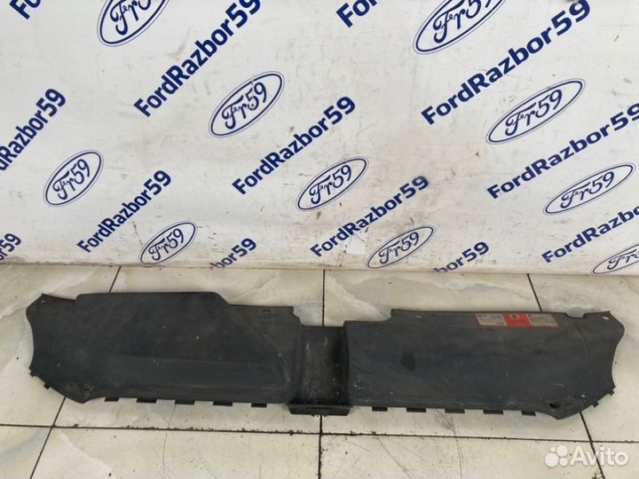 Кожух замка капота Audi A4 B8 2010