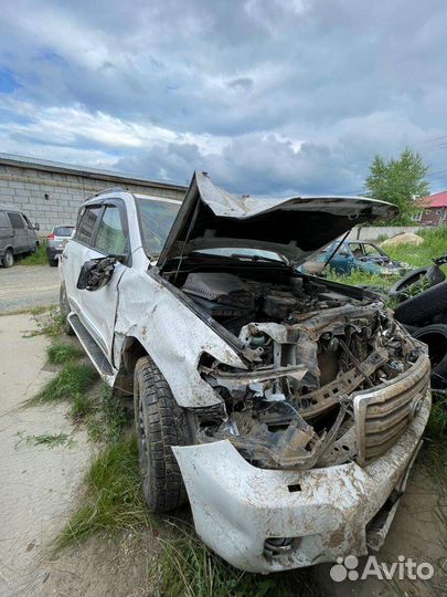 Toyota Land Cruiser 4.6 AT, 2013, битый, 222 000 км