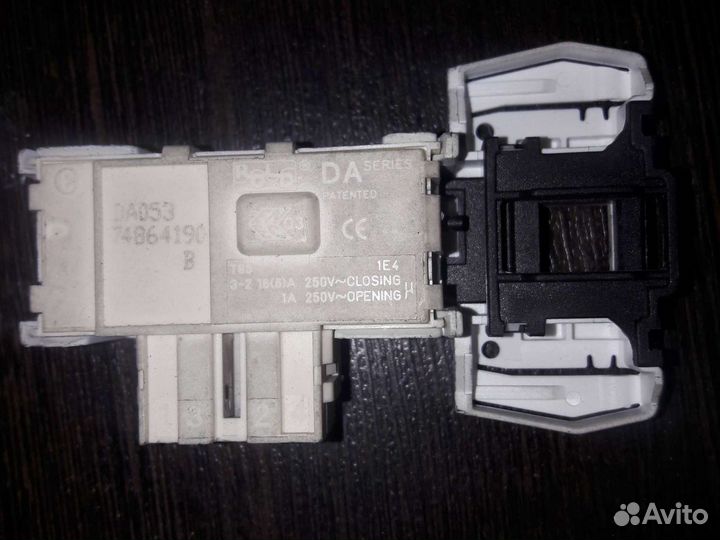 Устройства блокировки люка