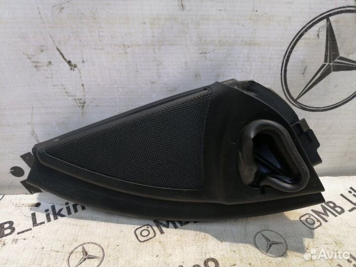 Уголок двери правый Mercedes Ml W164