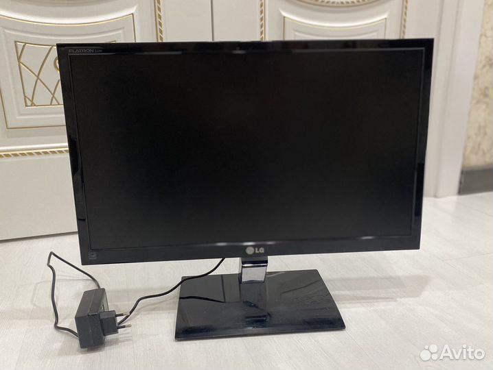 Монитор LG E2260, FullHD