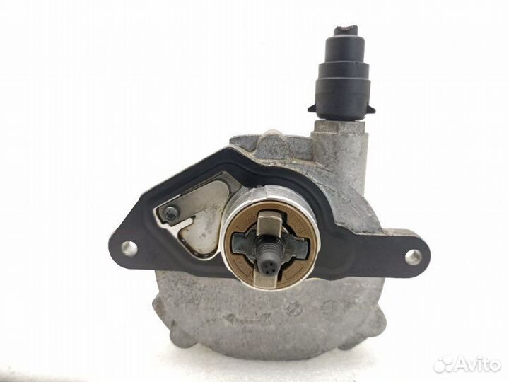 Насос вакуумный Mercedes-Benz C-Class W204 1.8