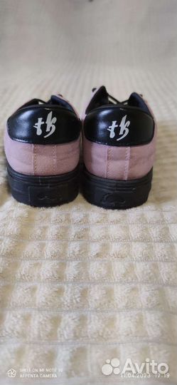 Кроссовки женские 39 р