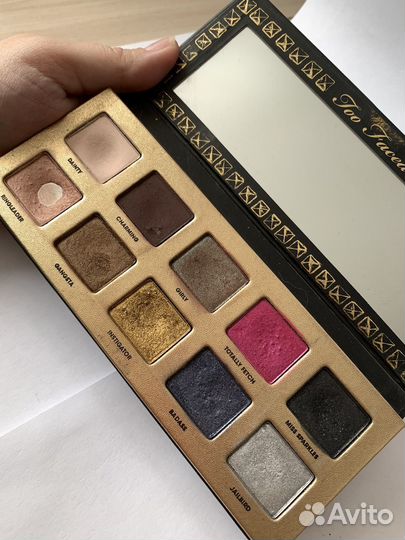 Палетка теней too faced