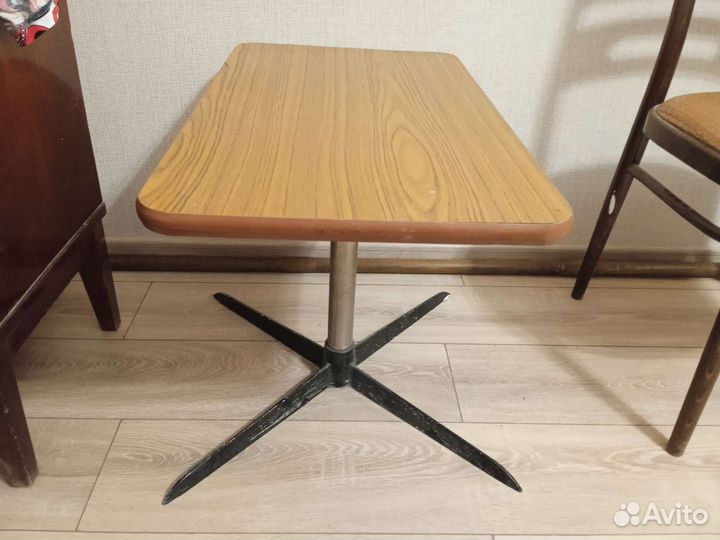 Подставка для телевизора