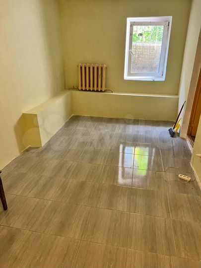 Комната 18 м² в 4-к., 1/6 эт.