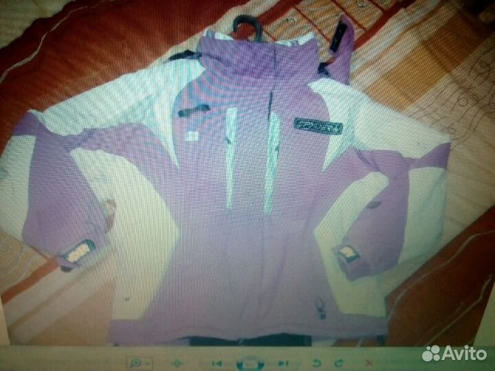 Сноубордическая куртка(женская)