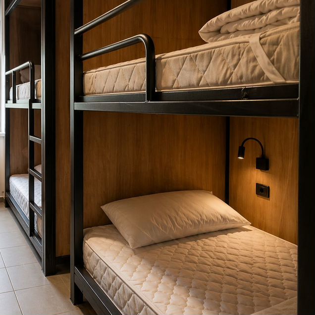 Комната 15 м² в 7-к., 1/2 эт.