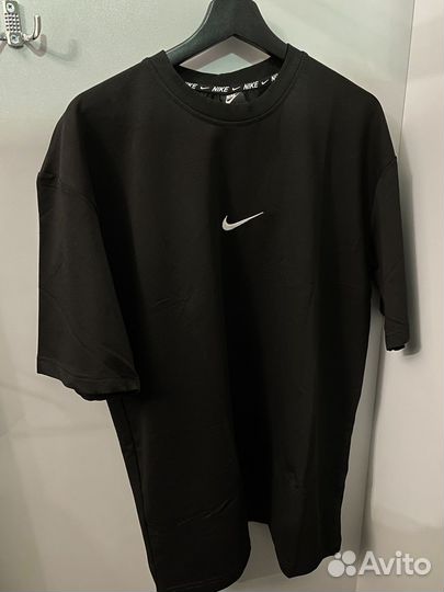 Футболка Nike swoosh