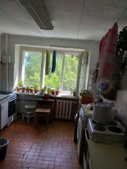 Комната 10 м² в 5-к., 4/5 эт.