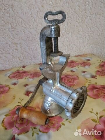 Мясорубка чугунная Касли с лошадью советская