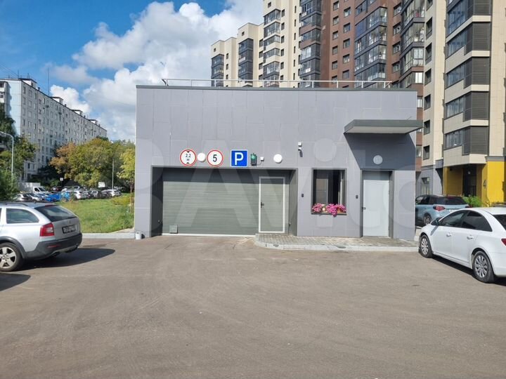 Машиноместо, 14 м²