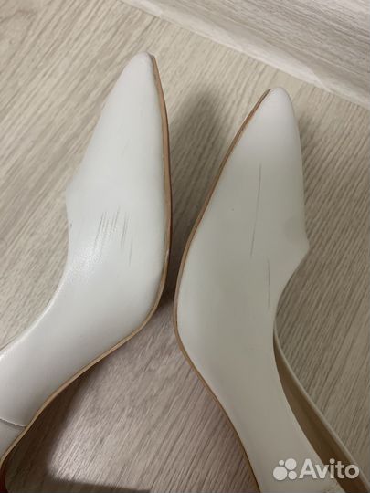 Туфли лодочки белые 37