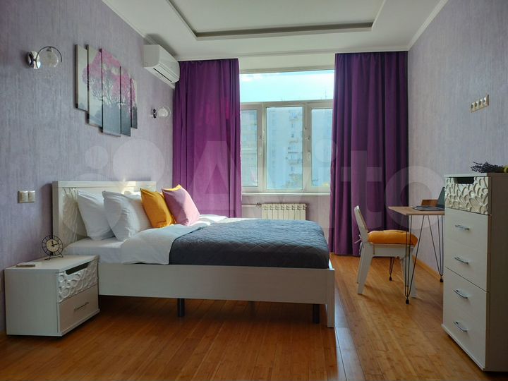 2-к. квартира, 57 м², 8/8 эт.