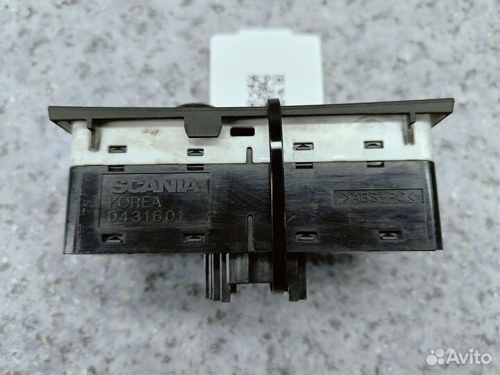 Выключатель фар и аварийного сигнала без