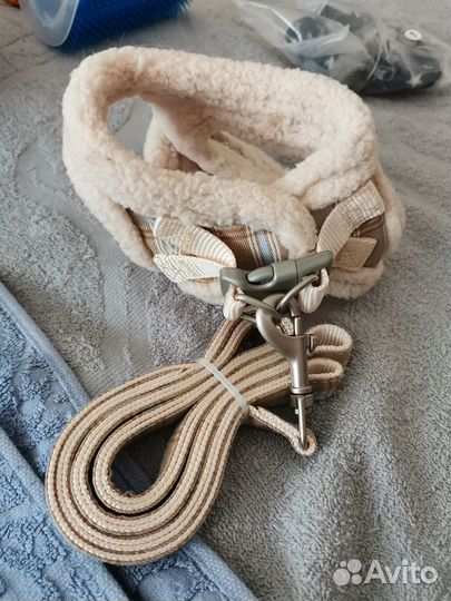 Жилетка с поводком для питомцев