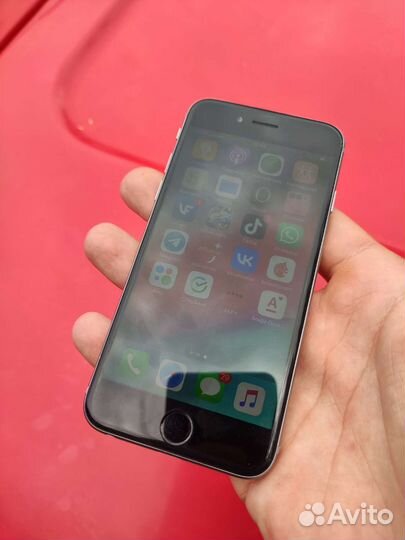 Телефон iPhone 6 32