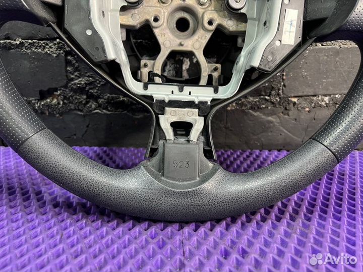 Руль Nissan Juke YF15-207023 HR15DE 2012