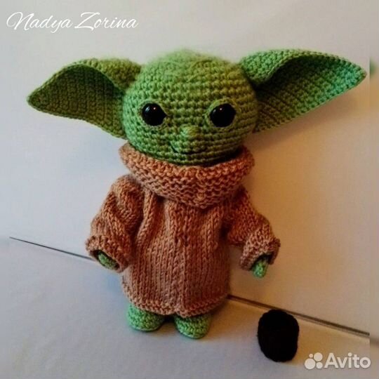 Малыш Йода вязаный