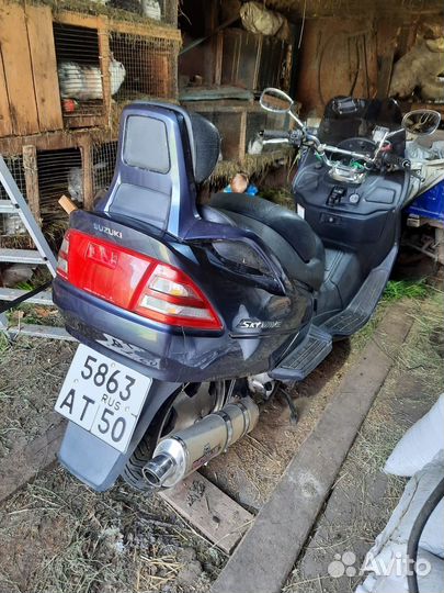 Максискутер Suzuki SkyWawe 250