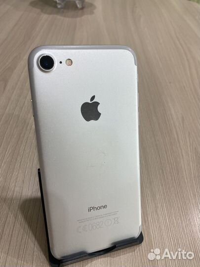 iPhone 7, 32 ГБ