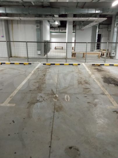 Машиноместо, 14 м²