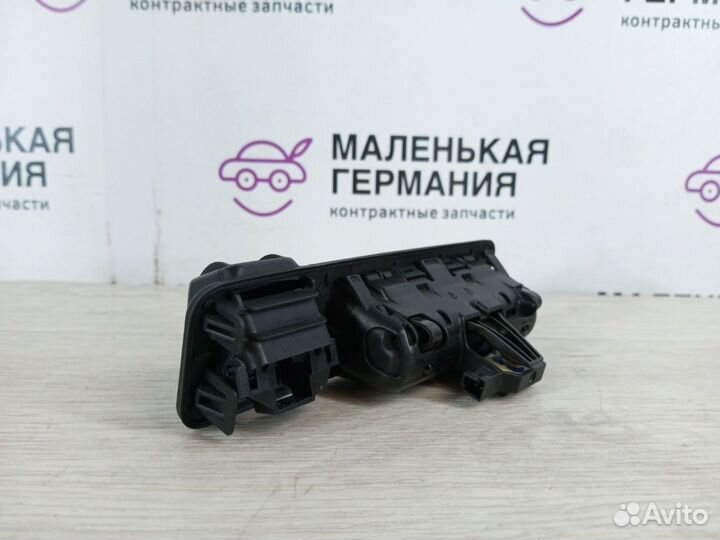 Кнопка открытия багажника BMW X3 G01 G20 2020