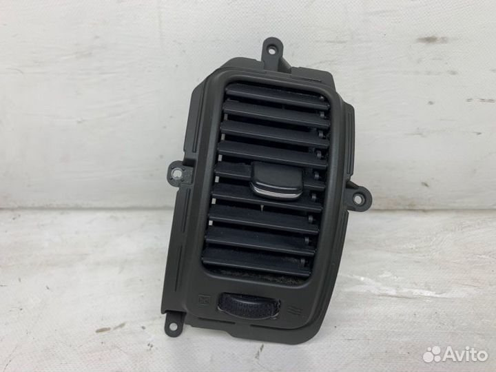 Дефлектор левый Nissan Pathfinder R51 4.0 2004