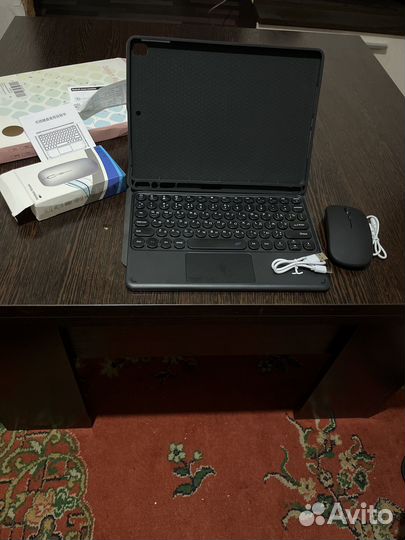 Чехол с клавиатурой iPad 10.2 + блютуз мышка