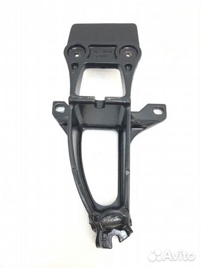 Кронштейн подножки задний правый Land Rover Range