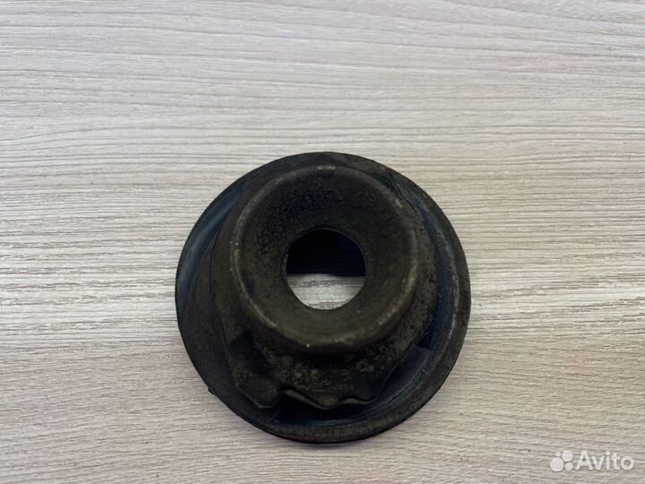 Верхняя опора пружины Volkswagen Polo