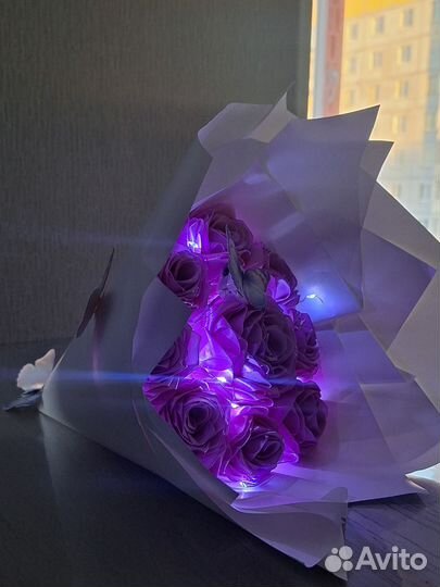 Букет из атласных роз