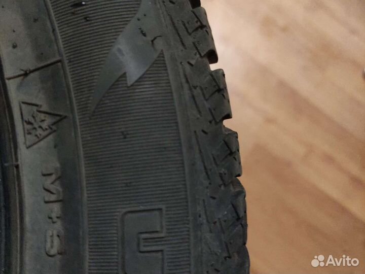 Goodyear UltraGrip Ice+ 215/55 R17 94