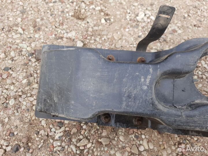 Усилитель заднего бампера Киа Спектра