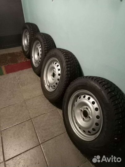 Viatti Brina Nordico V-522 185/70 R14