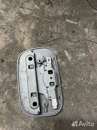 Центральный светильник mazda 323 f BA