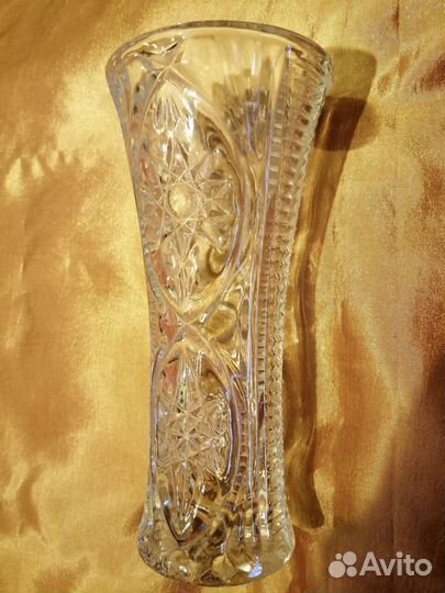 Вазы для фруктов и цветов