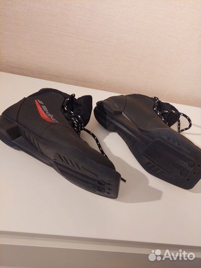 Лыжные ботинки, 34 размер
